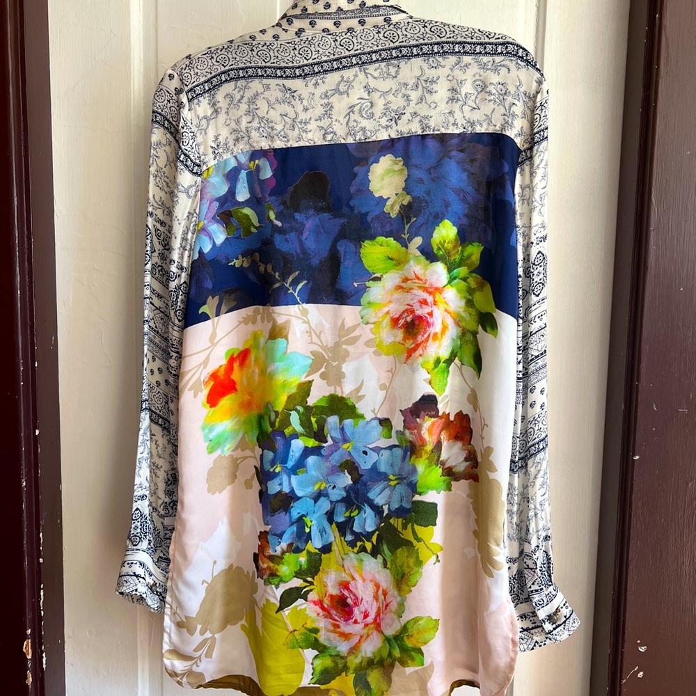 Aratta Silent Gourney paisley sz med. shirt